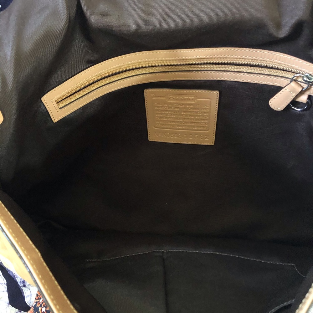 Crossbody coach purse - Picture 8 of 8